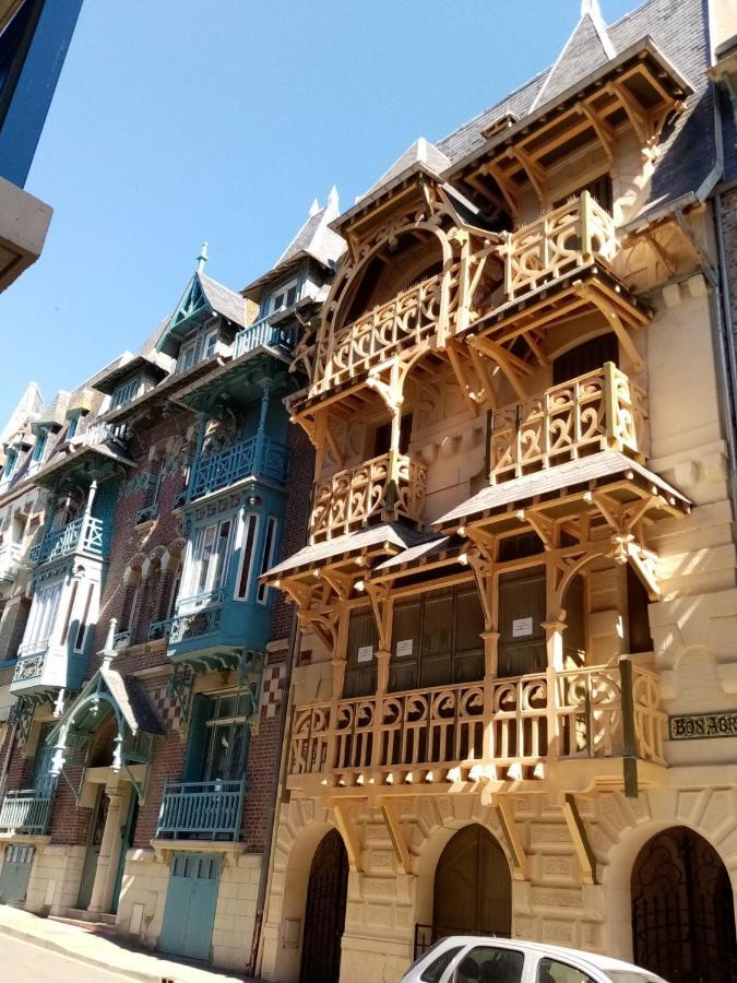 Appartement Avec Balcon Au 1Er Etage Vue Laterale Mer A 50 Metres De La Plage A Mers Les Bains. Екстериор снимка