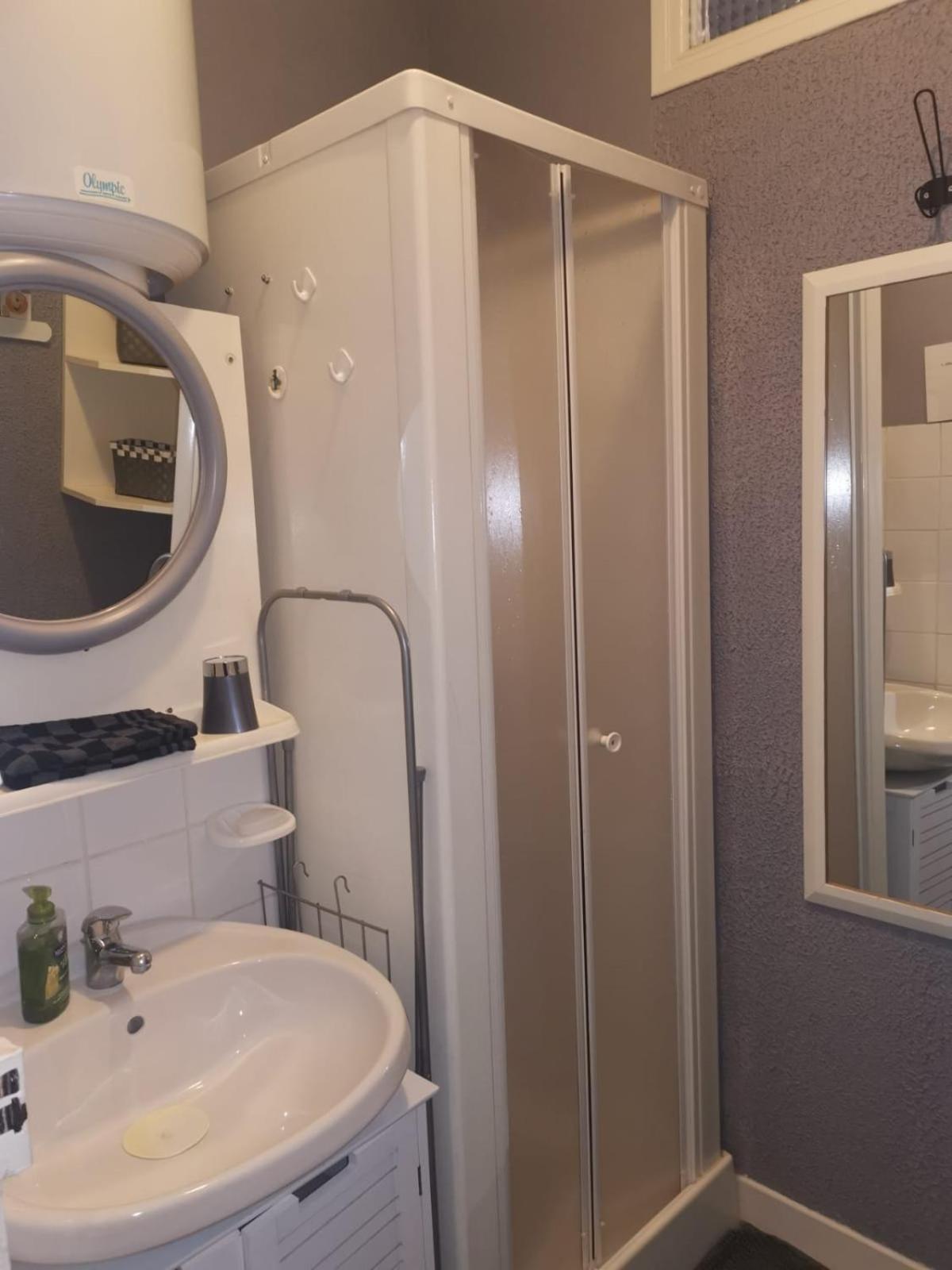 Appartement Avec Balcon Au 1Er Etage Vue Laterale Mer A 50 Metres De La Plage A Mers Les Bains. Екстериор снимка